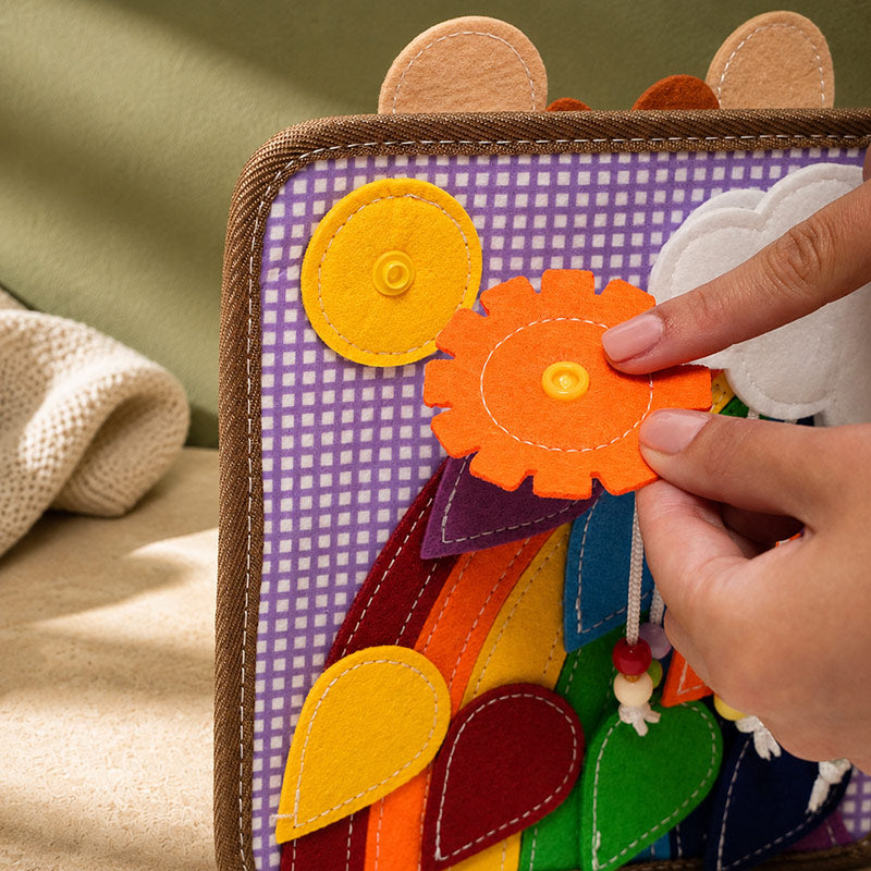 Montessori Genius Giraffe Book