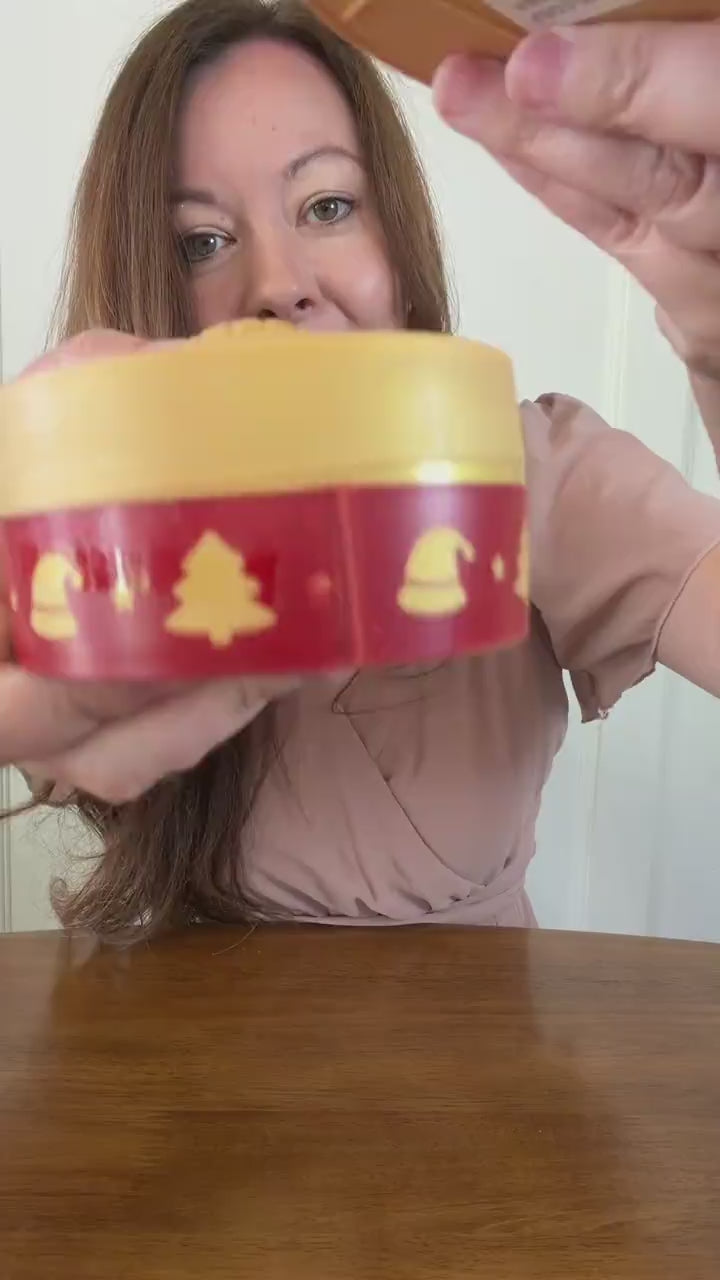Unboxing a sealed Christmas dumpling squishy tin