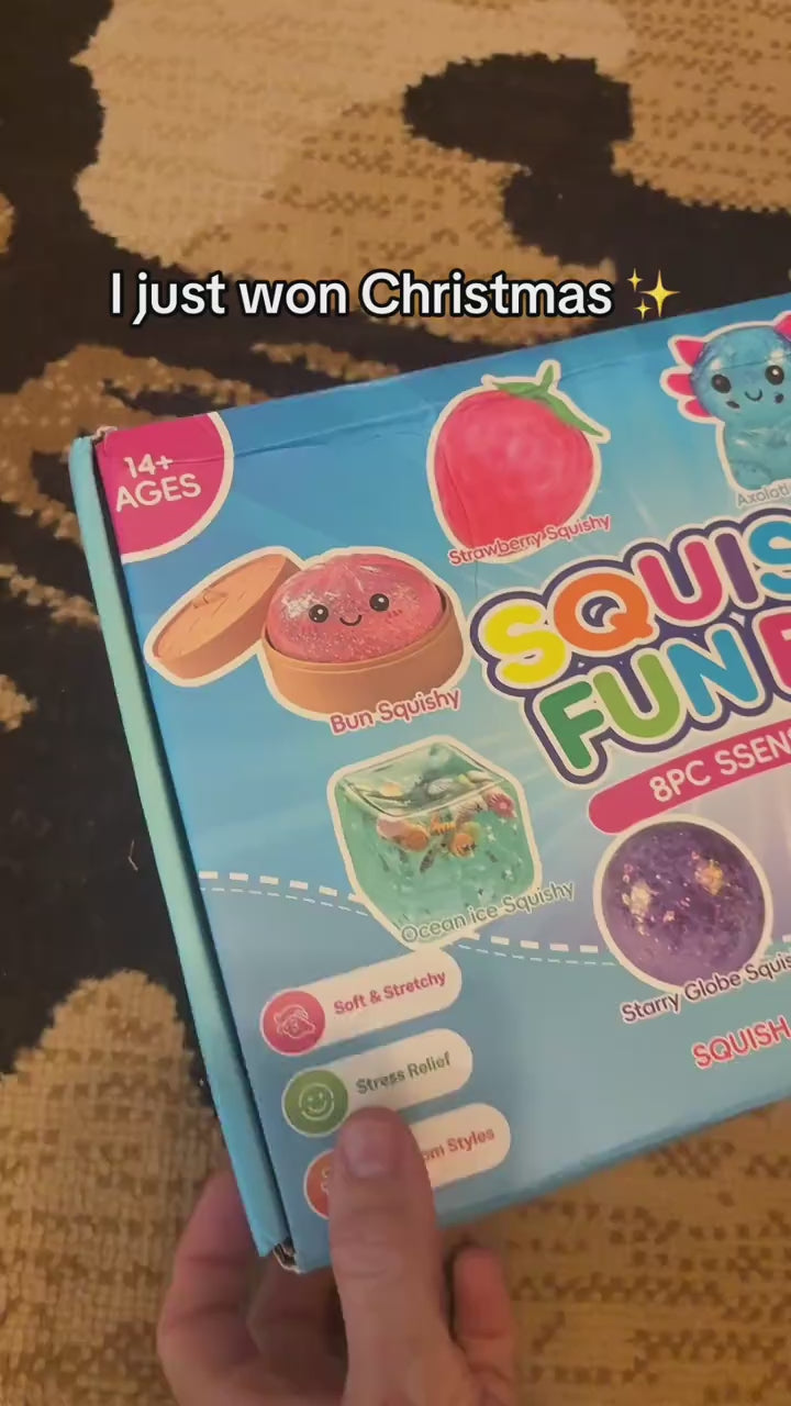 Unboxing the Squishy Fun Box, the eight squishies out of the box